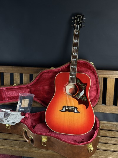 Gibson Dove Original Cherry Sunburst